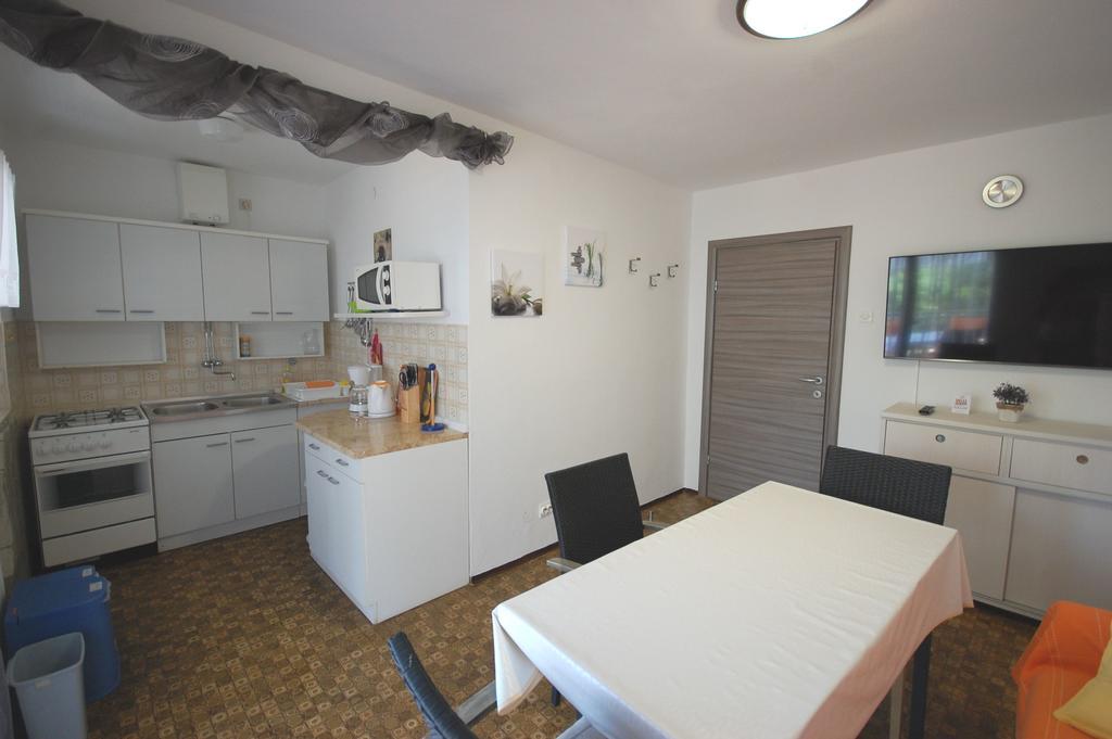 Apartments Jakobi By El-Pi Tours Njivice Dış mekan fotoğraf